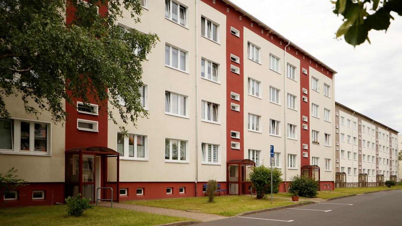 J.-Curie-Straße 4a-h, Ilmenau/ Wohngebiet: Stollen AltNeubau