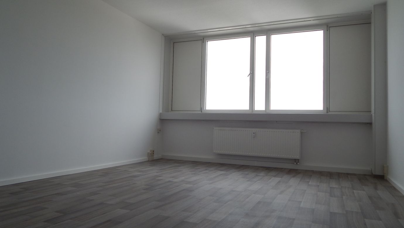 2-Raum Wohnung/ Hochhaus/ Am Stollen 1, Ilmenau/ Wohngebiet: Stollen Neubau